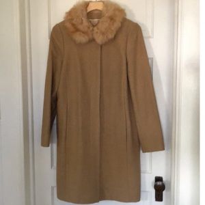 peacoat camel with fur collar (used)